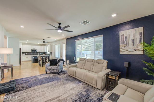 10926 W Locust Lane, Avondale, AZ 85323
