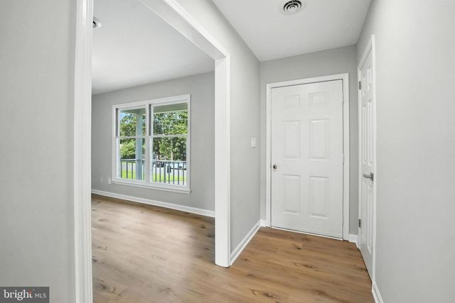 7935 MAPLEWOOD DR, Manassas, VA 20111