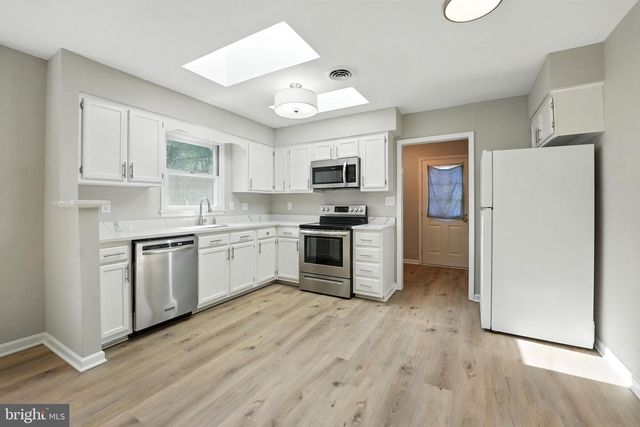 7935 MAPLEWOOD DR, Manassas, VA 20111