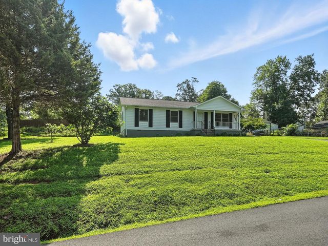 7935 MAPLEWOOD DR, Manassas, VA 20111