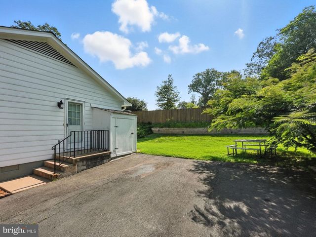 7935 MAPLEWOOD DR, Manassas, VA 20111