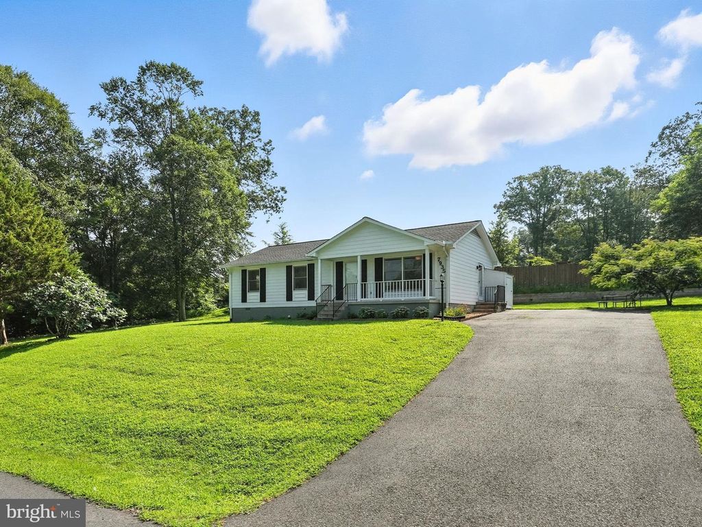 7935 MAPLEWOOD DR, Manassas, VA 20111