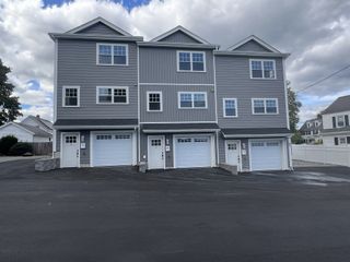 1 Richmond Park 1, Woburn, MA 01801