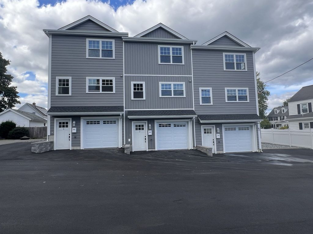 1 Richmond Park 1, Woburn, MA 01801