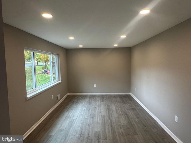 402 WARBURTON OAKS DR, Fort Washington, MD 20744