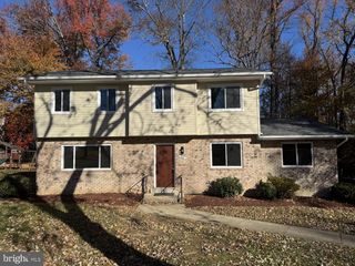 402 WARBURTON OAKS DR, Fort Washington, MD 20744