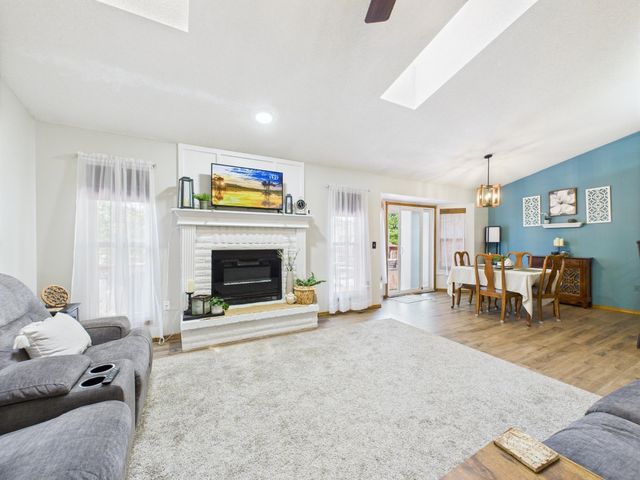 1700 E Southridge Cir, Derby, KS 67037