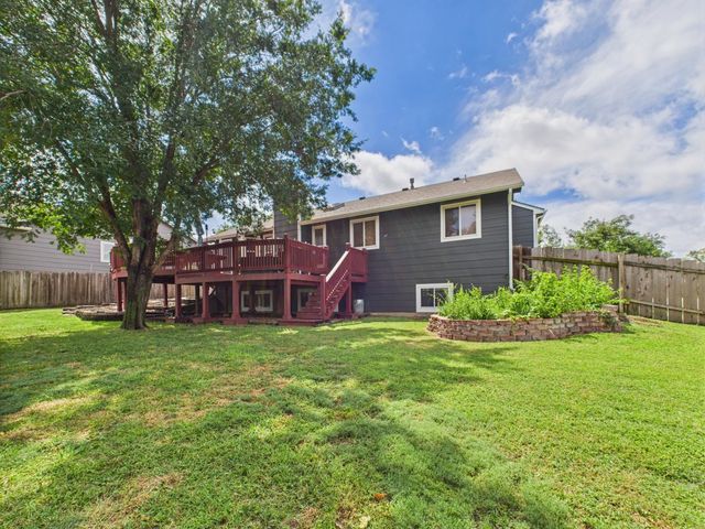 1700 E Southridge Cir, Derby, KS 67037