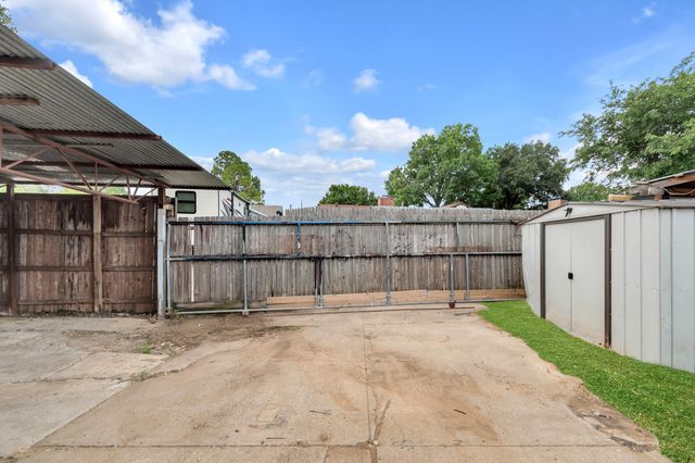 1338 Beechwood Drive, Lewisville, TX 75067