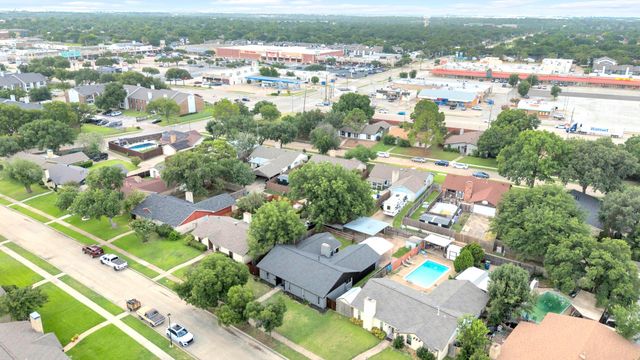 1338 Beechwood Drive, Lewisville, TX 75067