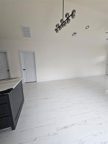 325 SE 19th Street, Oklahoma City, OK 73129