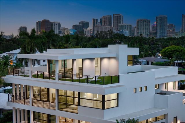 1500 SE 14th Street, Fort Lauderdale, FL 33316
