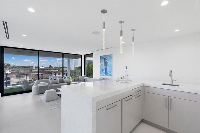1500 SE 14th Street, Fort Lauderdale, FL 33316
