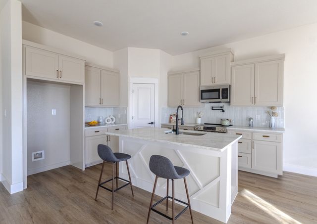 5221 Farnsworth Avenue, Fort Worth, TX 76107