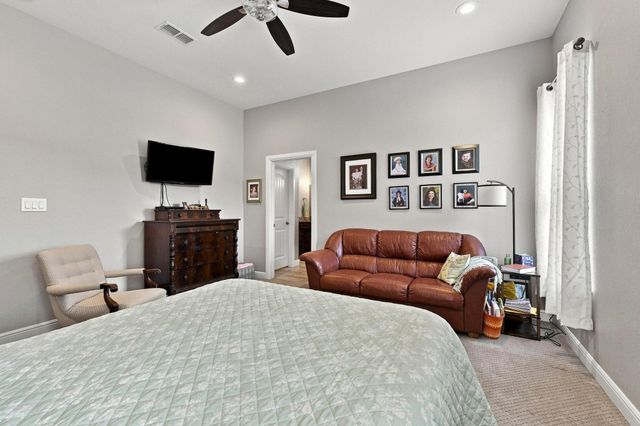 603 E Burks Street, Pilot Point, TX 76258