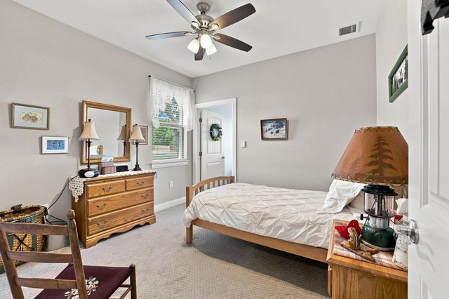 603 E Burks Street, Pilot Point, TX 76258