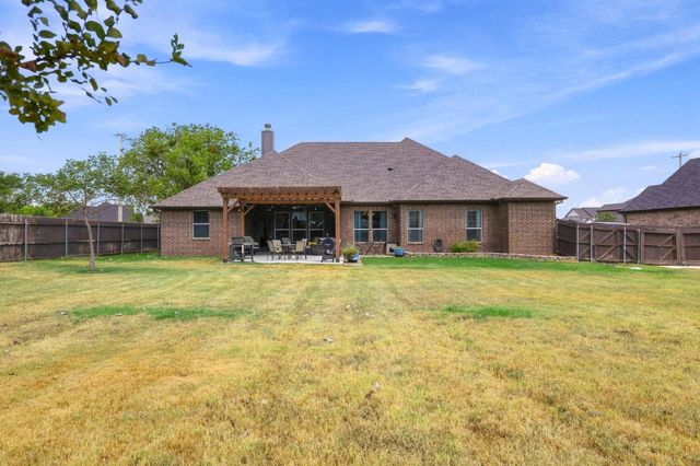 603 E Burks Street, Pilot Point, TX 76258
