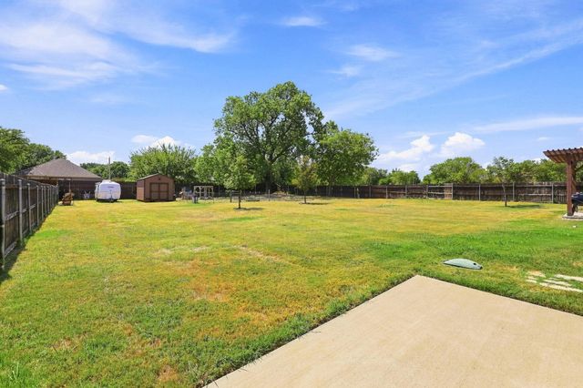 603 E Burks Street, Pilot Point, TX 76258