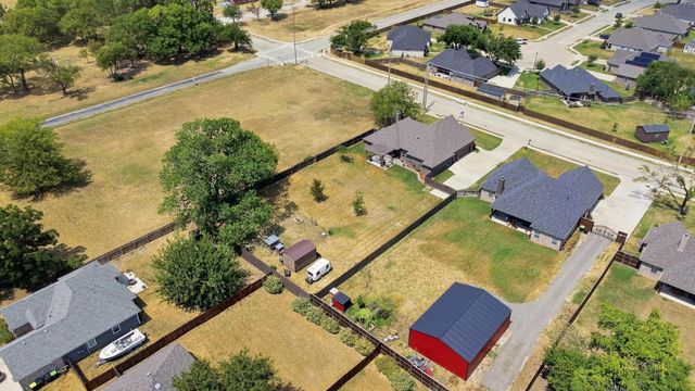 603 E Burks Street, Pilot Point, TX 76258
