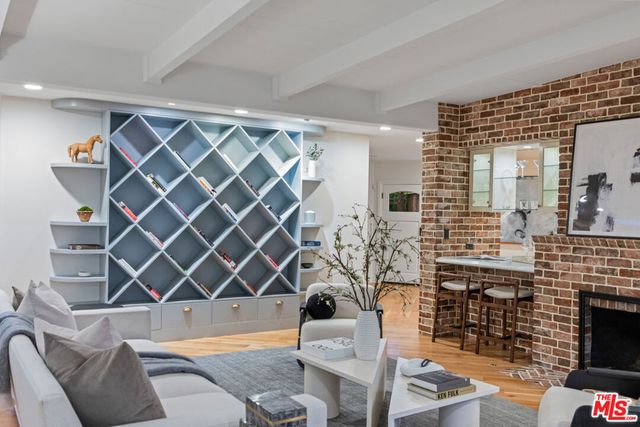 8045 Rayford Drive, Los Angeles, CA 90045