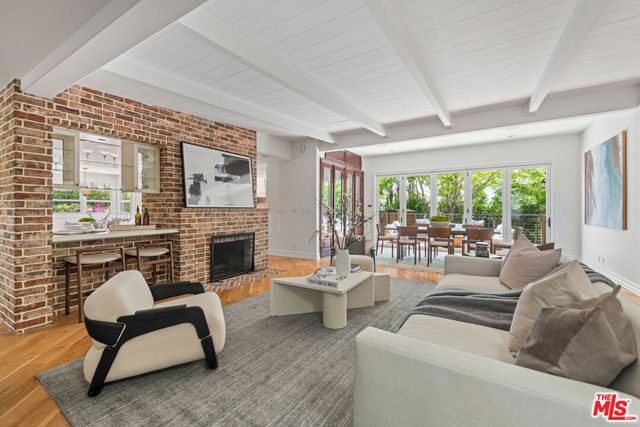 8045 Rayford Drive, Los Angeles, CA 90045
