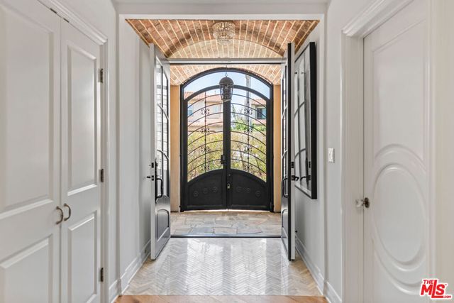 8045 Rayford Drive, Los Angeles, CA 90045