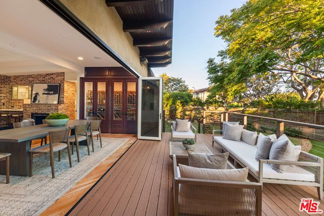 8045 Rayford Drive, Los Angeles, CA 90045