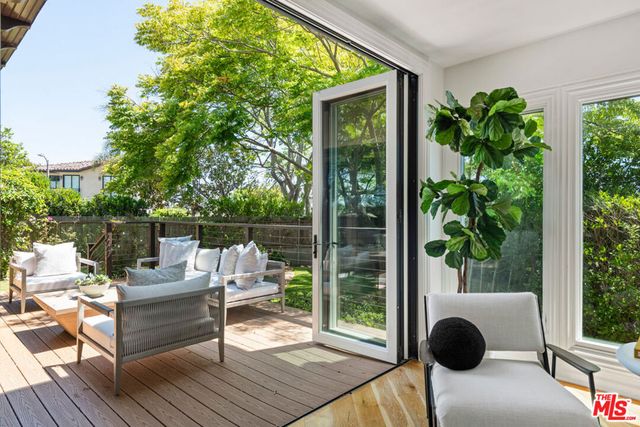 8045 Rayford Drive, Los Angeles, CA 90045