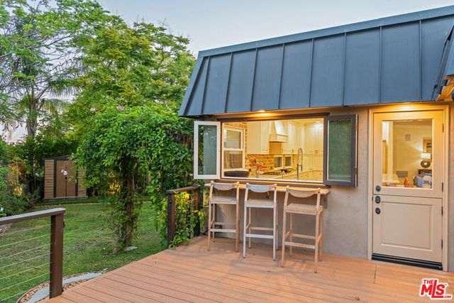 8045 Rayford Drive, Los Angeles, CA 90045