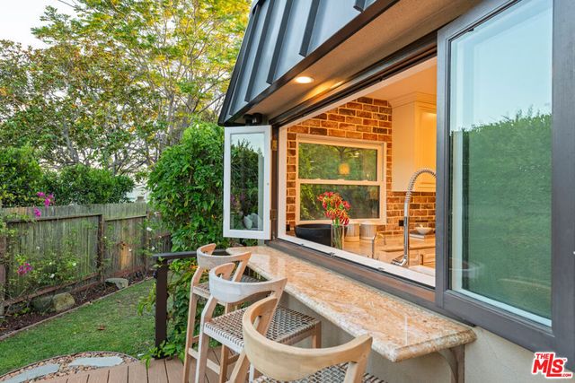 8045 Rayford Drive, Los Angeles, CA 90045