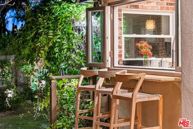 8045 Rayford Drive, Los Angeles, CA 90045