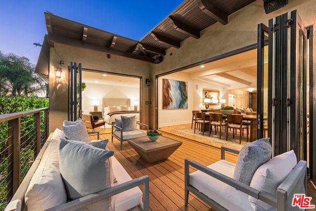 8045 Rayford Drive, Los Angeles, CA 90045