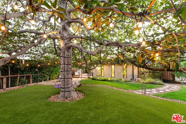 8045 Rayford Drive, Los Angeles, CA 90045