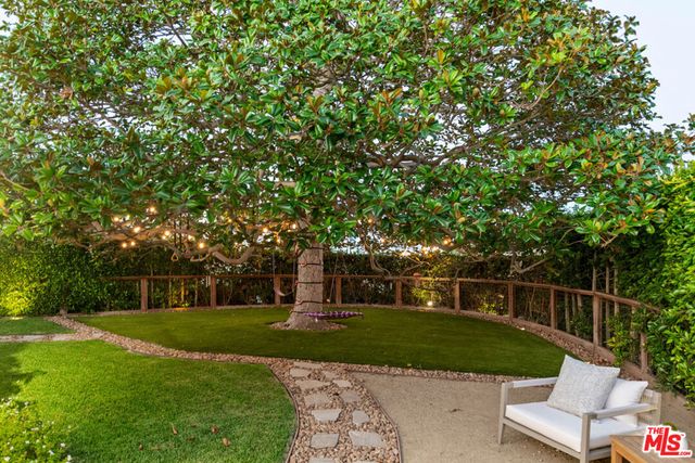 8045 Rayford Drive, Los Angeles, CA 90045