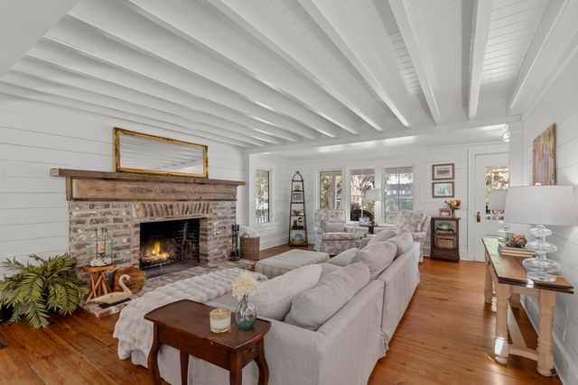 7 Tabby Lane, Isle Of Palms, SC 29451