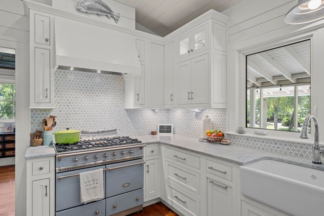 7 Tabby Lane, Isle Of Palms, SC 29451