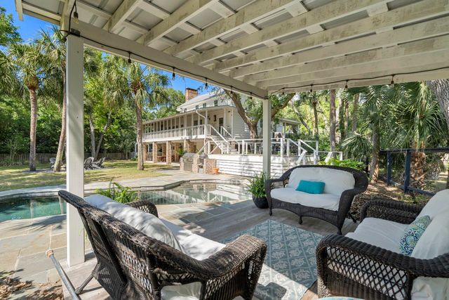 7 Tabby Lane, Isle Of Palms, SC 29451