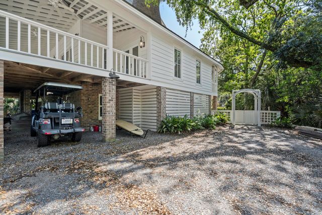 7 Tabby Lane, Isle Of Palms, SC 29451