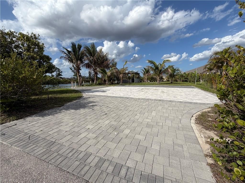 Image 17 of property listing at 2633 NW 24th ST, Cape Coral, FL 33993