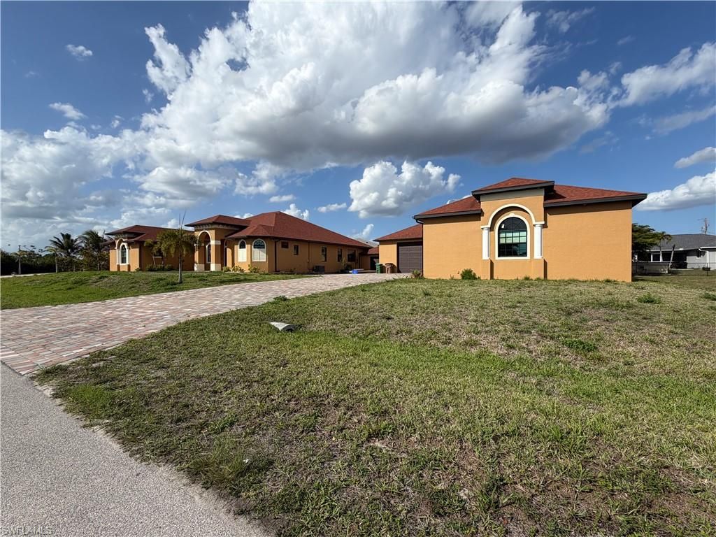Image 3 of property listing at 2633 NW 24th ST, Cape Coral, FL 33993