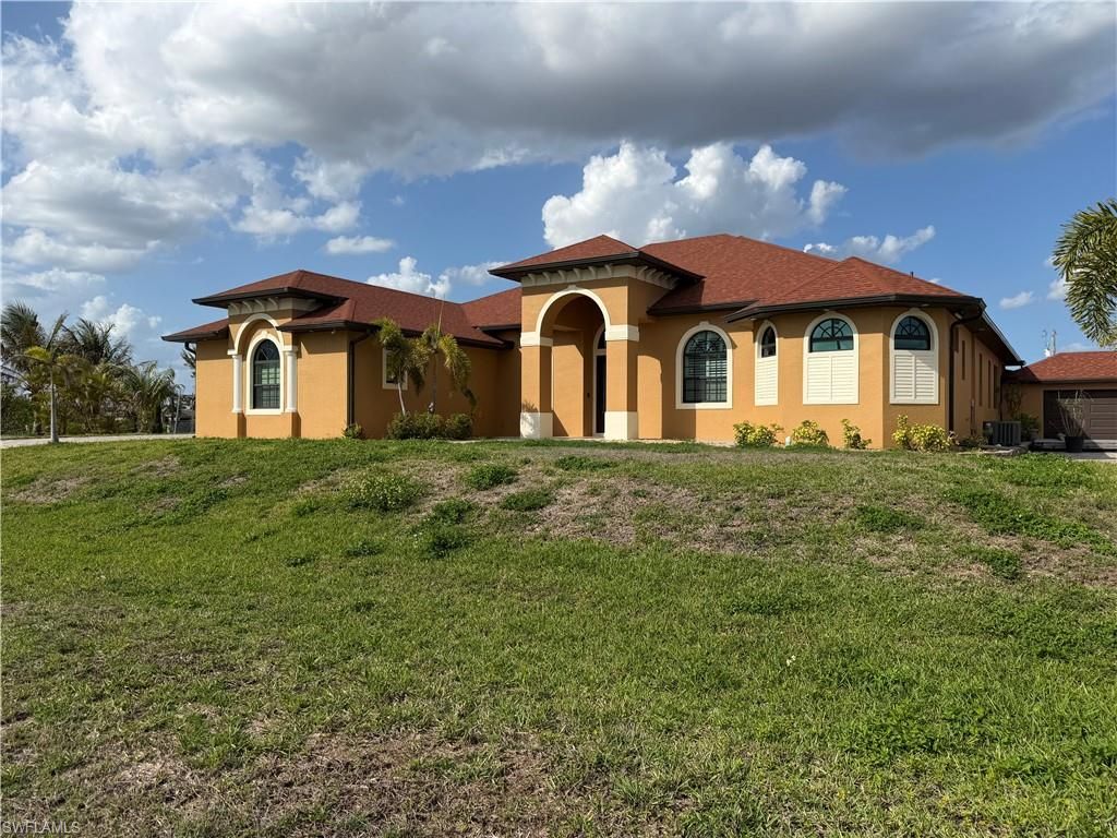Image 4 of property listing at 2633 NW 24th ST, Cape Coral, FL 33993