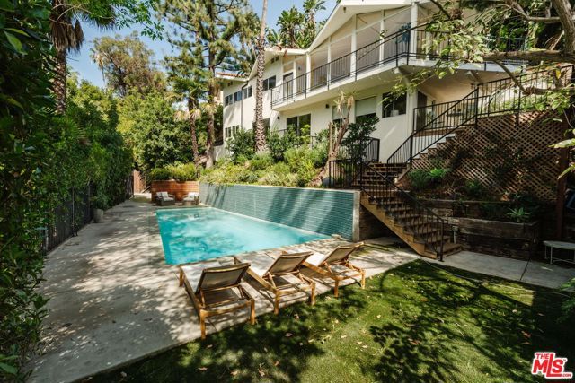 7229 Senalda Road, Los Angeles, CA 90068