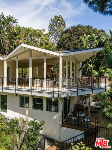 7229 Senalda Road, Los Angeles, CA 90068