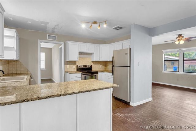 515 McCarley, Colbert, OK 74733