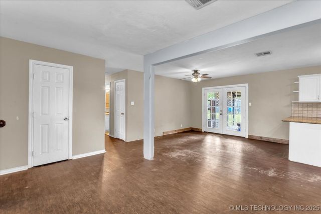 515 McCarley, Colbert, OK 74733