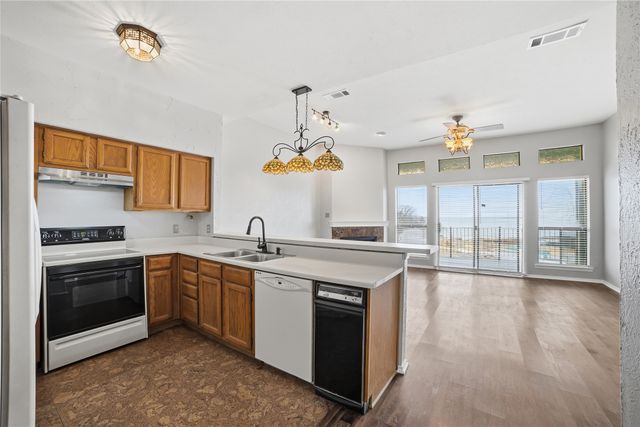 275 Henry M Chandler Drive, Rockwall, TX 75032