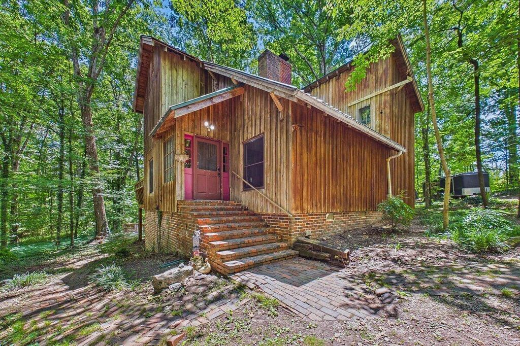 170 County Road 709 Road, Riceville, TN 37370