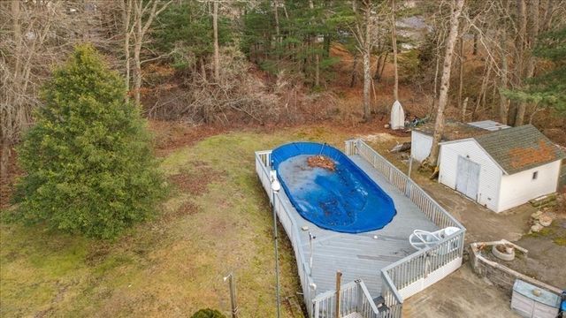 15 Stonewall Ave, Dartmouth, MA 02747