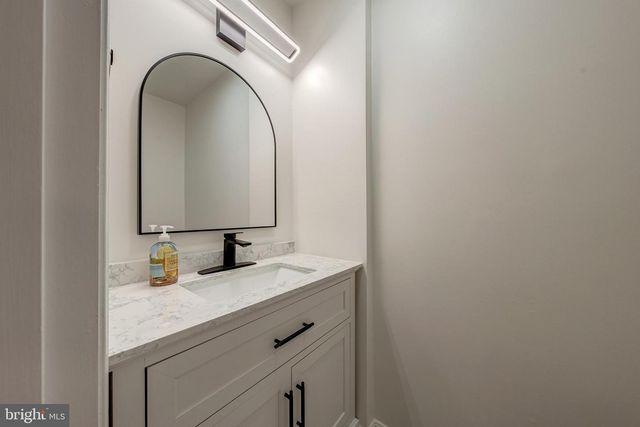 9230 ANNHURST ST, Fairfax, VA 22031