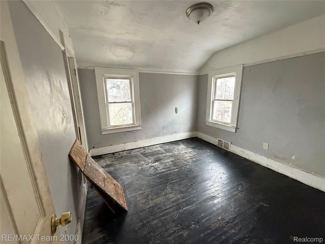 2301 Fullerton Street, Detroit, MI 48238